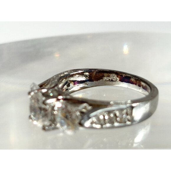 Triple Cubic Zirconia Gemstone Sterling Silver 925 Vintage Ring - sz 7 - Picture 9 of 15